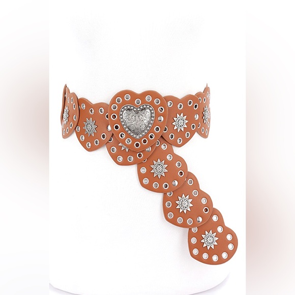 Vegan Leather Heart Western Concho Statement Belt - Picture 3 of 7
